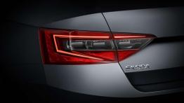 Nowa Skoda Superb - czeski kryształ
