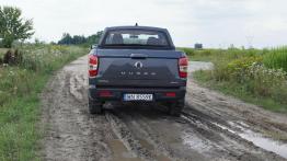 SsangYong Musso Quartz 2.2 D 181 KM - galeria redakcyjna - widok z tyłu