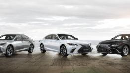 Lexus ES F Sport (2018) - widok z przodu