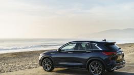 Infiniti QX50 (2019) - lewy bok