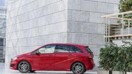Mercedes B 250 4MATIC (W 246) Facelifting - lewy bok