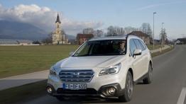 Subaru Outback 2015 2.0D - wersja europejska - widok z przodu