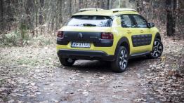 Citroen C4 Cactus 1.2 PureTech 82KM - galeria redakcyjna - widok z tyłu