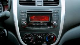 Suzuki Celerio 1.0 68KM - galeria redakcyjna - konsola środkowa