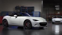 Mazda MX-5 IV accessories design concept (2015) - widok z przodu