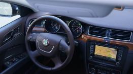 Skoda Superb II Sedan 2.0 TSI 200KM - galeria redakcyjna - kokpit