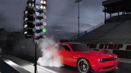Dodge Challenger SRT Hellcat (2015) - prawy bok