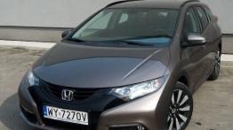 Honda Civic IX Tourer 1.8 i-VTEC - galeria redakcyjna - widok z przodu