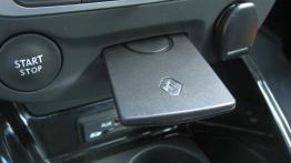 Renault Megane III Facelifting - galeria redakcyjna - karta hands free