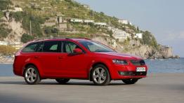 Skoda Octavia III Kombi 4x4 TDI (2013) - prawy bok