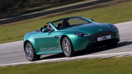 Aston Martin V8 Vantage S Volante - widok z przodu