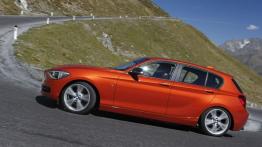 BMW 120d xDrive - lewy bok
