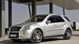 Mercedes Klasa M W164 Off-roader Facelifting AMG