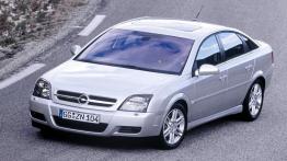 Opel Vectra GTS - widok z przodu