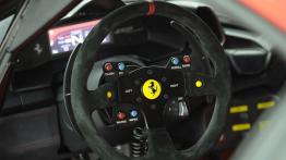 Ferrari 458 Challenge - kierownica