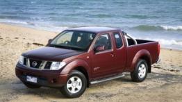Nissan Navara III King Cab Facelifting 2.5D 190KM 140kW od 2010