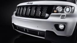 Jeep Grand Cherokee S - przód - inne ujęcie