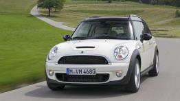 Mini Clubman Cooper Facelifting - widok z przodu