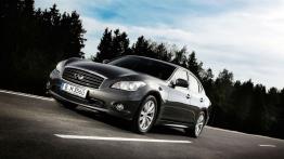Infiniti M35h GT - lewy bok