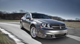 Dodge Avenger II 2.7 i V6 192KM 141kW od 2007