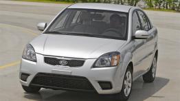 Kia Rio II Sedan Facelifting 1.4 DOHC 97KM 71kW 2010-2011