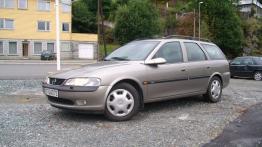 Opel Vectra B Kombi 2.5 V6 170KM 125kW 1996-2000