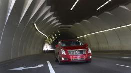 Cadillac XTS - widok z przodu