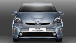Toyota Prius Plug-in Hybrid - widok z przodu