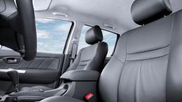 Toyota Hilux VII Double Cab Facelifting - widok ogólny wnętrza z przodu