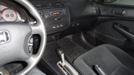 Honda Civic VII Coupe - galeria społeczności - widok ogólny wnętrza z przodu