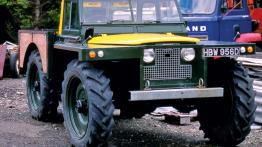 Land Rover Defender Special - widok z przodu