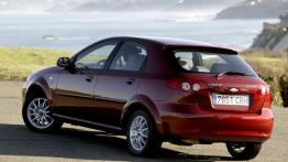 Chevrolet Lacetti Sedan 2.0 SOHC 16v 121KM 89kW 2004-2008