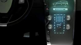 Volvo XC60 Concept - kokpit, nocne zdjęcie