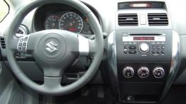 Suzuki SX4 4WD - kokpit