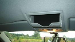 Ford Mondeo - galeria redakcyjna - schowek przedni otwarty