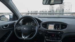 Hyundai Ioniq Hybrid – dokąd zmierzasz, technologio?