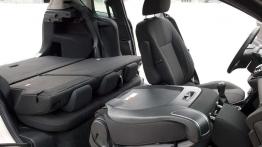 Ford B-MAX - niewielki rodzinny spryciarz