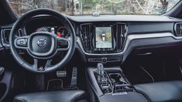 Volvo V60 2.0 T8 Twin Engine 390 KM - galeria redakcyjna  - widok ogólny wn?trza z przodu