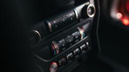 Ford Mustang Shelby GT500 (2020) - konsola ?rodkowa