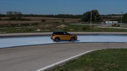 Suzuki Vitara 1.4 BoosterJet 140 KM - galeria redakcyjna  - prawy bok