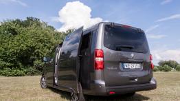 Peugeot Traveller Business VIP Long - galeria redakcyjna - widok z tyłu