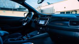 Nissan Leaf II - galeria redakcyjna - widok ogólny wnętrza z przodu