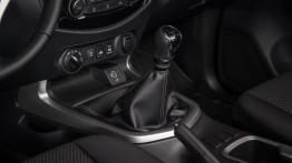 Nissan Navara (2019) - d?wignia zmiany biegów