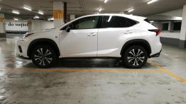 Lexus NX300 - galeria redakcyjna - lewy bok