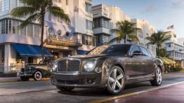 Bentley Mulsanne Speed (2015) - widok z przodu