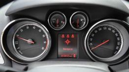 Opel Mokka 1.4 Turbo 140KM - galeria redakcyjna (2) - zestaw wskaźników