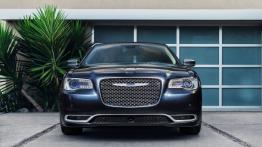 Chrysler 300C Platinum 2015 - widok z przodu
