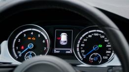 Volkswagen Golf VII R 5d 2.0 TSI - galeria redakcyjna - zestaw wskaźników