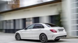 Mercedes klasy C 450 AMG 4MATIC sedan (2016) - widok z tyłu