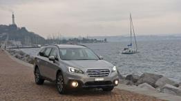 Subaru Outback 2015 2.5i - wersja europejska - widok z przodu